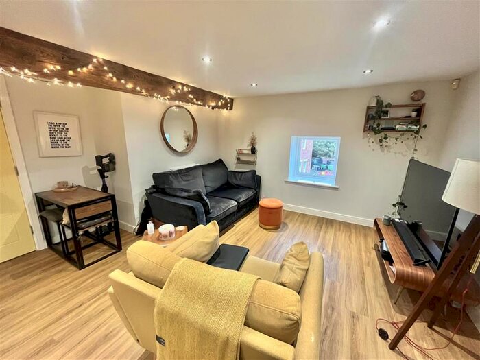 2 Bedroom Flat To Rent In Old Brewery Yard, Kimberley, Nottingham, NG16
