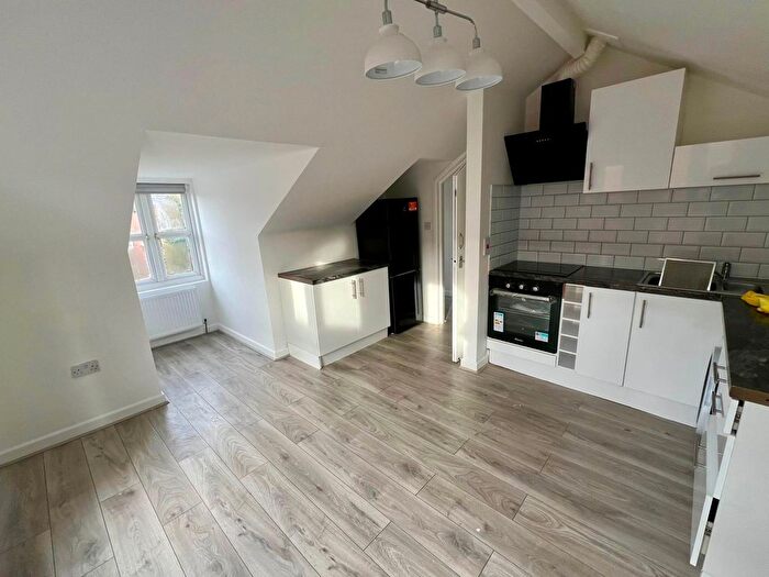 1 Bedroom Flat To Rent In Flat, Waylen Street, Reading, RG1