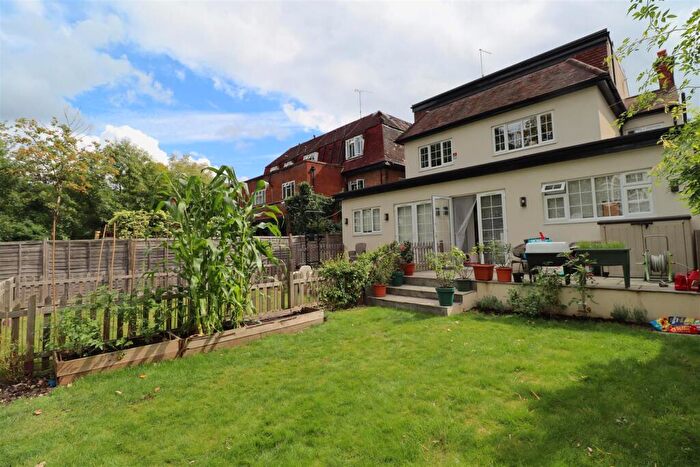 3 Bedroom Flat For Sale In Ravenscroft Avenue, NW11