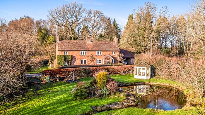 4 Bedroom Detached House For Sale In Newells Lane, Lower Beeding, RH13