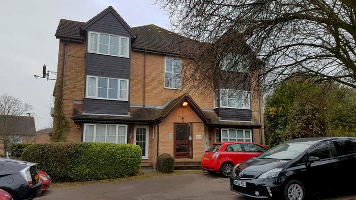 Studio To Rent In Corris Green, Snowdon Drive, London NW9