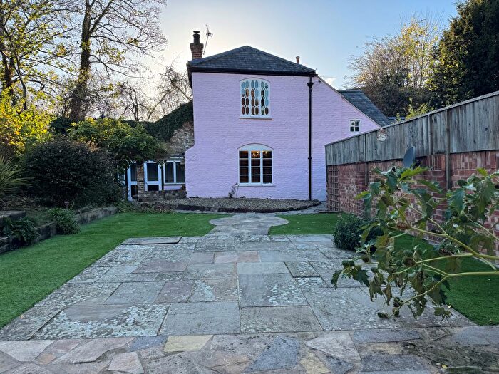 2 Bedroom Property To Rent In Middle Street, Taunton, TA1