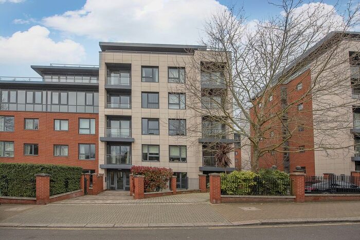 2 Bedroom Flat To Rent In Chartfield Avenue, London, SW15
