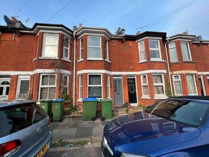 2 Bedroom Terraced House To Rent In Queens Road, Southampton, Hampshire, SO15