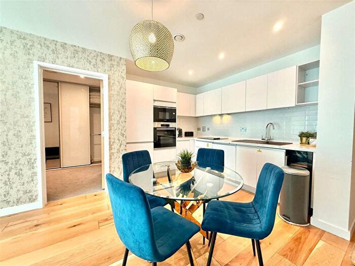 2 Bedroom Flat To Rent In Windmill Street, Birmingham, B1