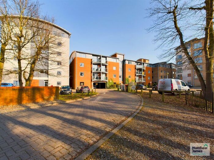 1 Bedroom Flat To Rent In De Grey Road, Severalls Industrial Park, Colchester, CO4