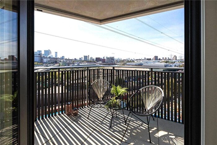 3 Bedroom Flat For Sale In Cerulean Quarter, Manor Road, Canning Town, E16