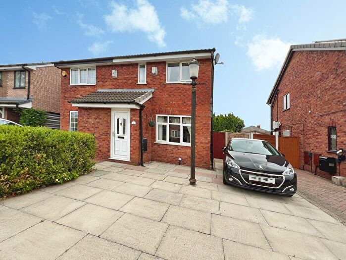 2 Bedroom Semi-Detached House For Sale In Harrowby Fold, Farnworth, BL4