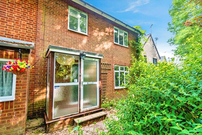 3 Bedroom End Of Terrace House For Sale In Windermere Avenue, Southampton, SO16