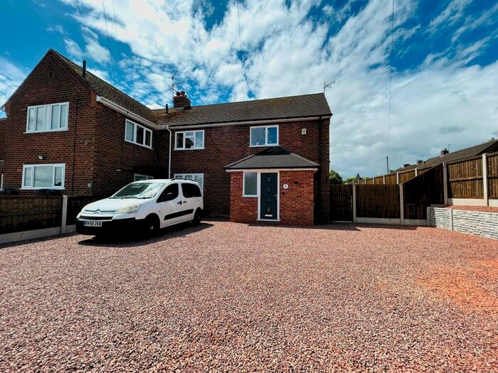 3 Bedroom House To Rent In Gilbert Road, Bromsgrove, B60