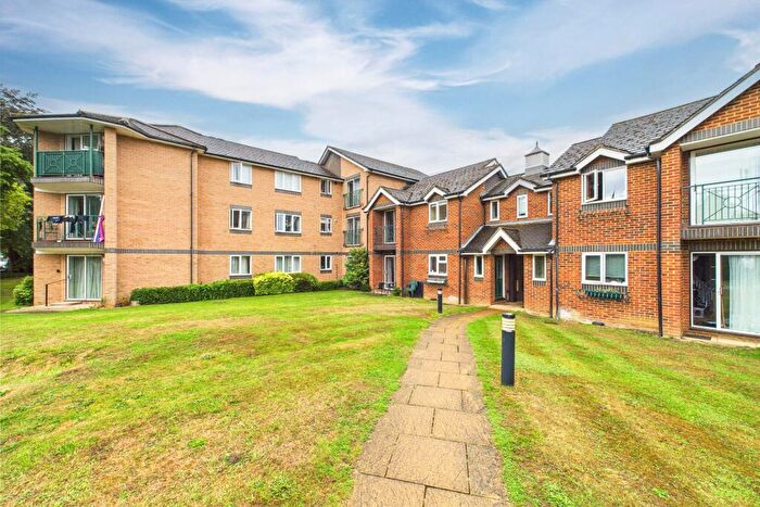 2 Bedroom Maisonette To Rent In Hedingham Mews, All Saints Avenue, Maidenhead, Berkshire, SL6