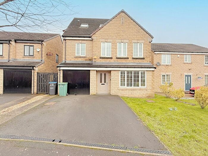 4 Bedroom Detached House For Sale In Newhall Park Drive, Off Rooley Lane, Bradford, BD5
