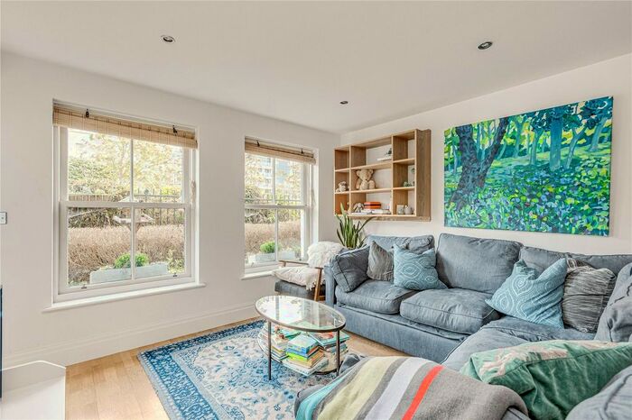 2 Bedroom Flat To Rent In Greensward House, Imperial Crescent, SW6