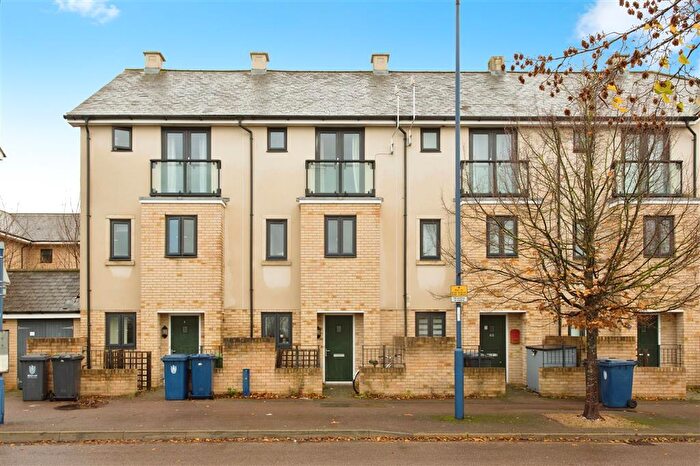 4 Bedroom Terraced House For Sale In Ring Fort Road, Cambridge, CB4