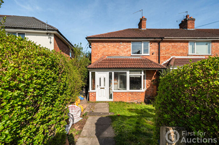 3 Bedroom End Of Terrace House For Sale In Sandmere Road, Birmingham, West Midlands, B14