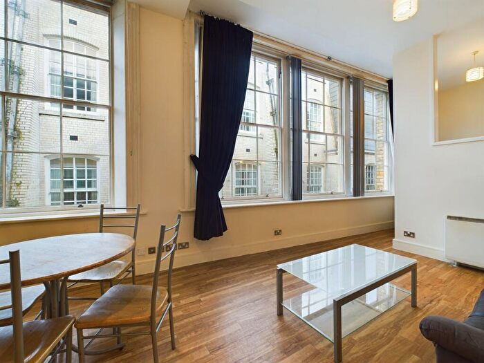 1 Bedroom Flat To Rent In Regency Chambers, Temple Lane, L2