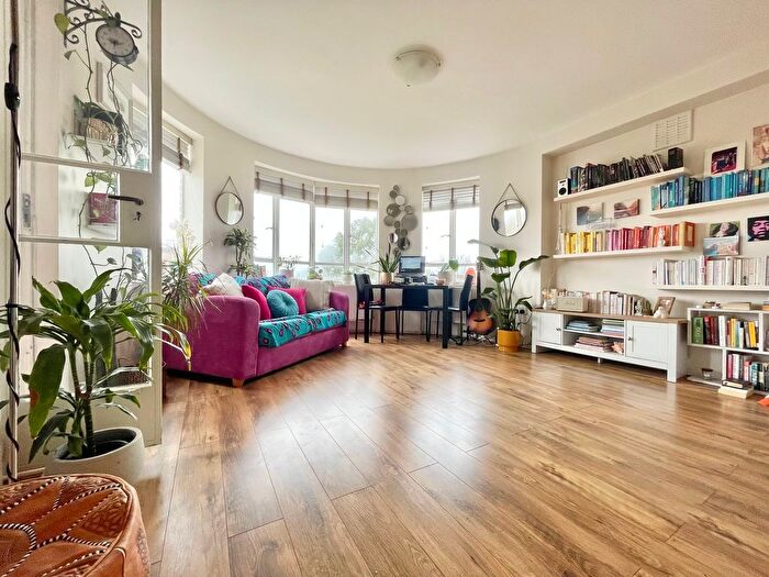 Studio For Sale In Champion Hill, SE5