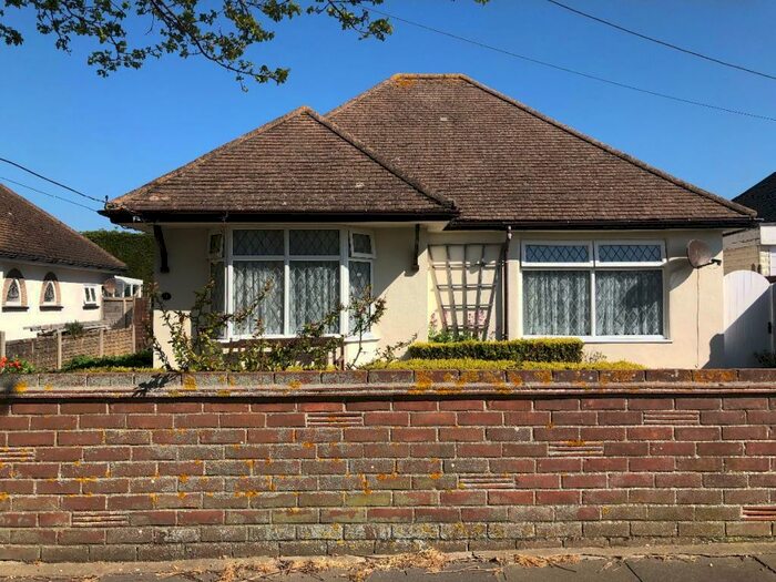 2 Bedroom Bungalow To Rent In Beatrice Road, Walton On The Naze, CO14