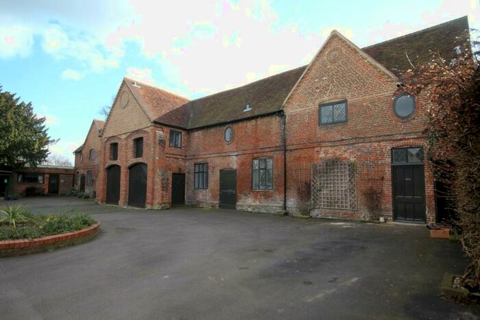 1 Bedroom Property To Rent In West Drive, Hurst, Reading, Reading, Berkshire, RG10