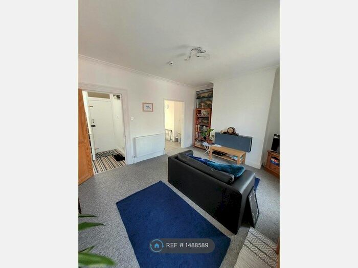 1 Bedroom Maisonette To Rent In Great George Street, Weymouth, DT4