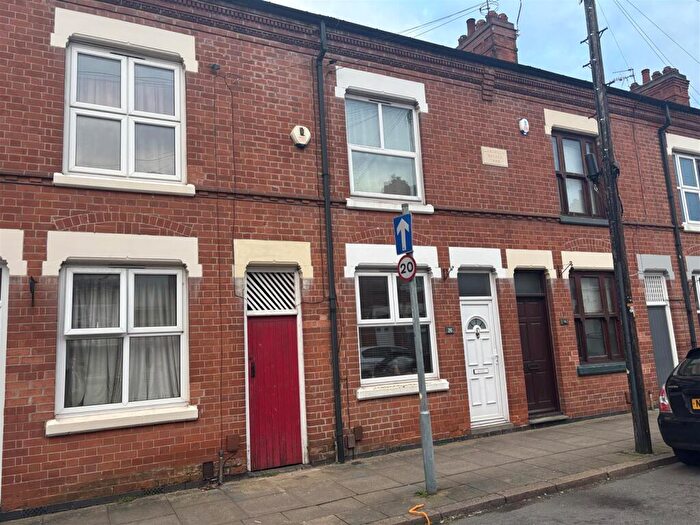 2 Bedroom Terraced House For Sale In Bassett Street, Leicester, LE3