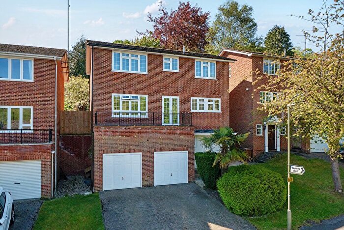 4 Bedroom Detached House For Sale In Deanfield Road, Henley-On-Thames, Oxfordshire, RG9