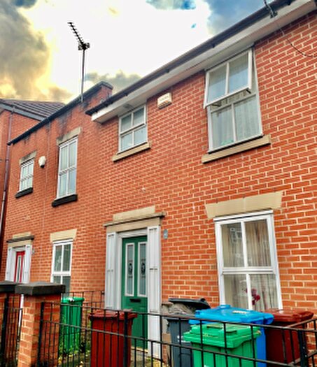 3 Bedroom Terraced House To Rent In Greenheys Lane West, Manchester, M15