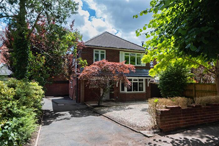 4 Bedroom Detached House For Sale In Park Lane, Hartford, CW8