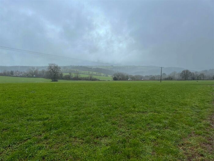 Land For Sale In Lot Crapstone Barton, PL20