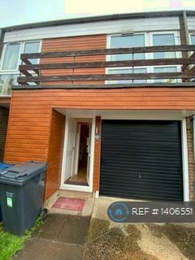 3 Bedroom Semi-Detached House To Rent In Milton Lawns, Amersham, HP6