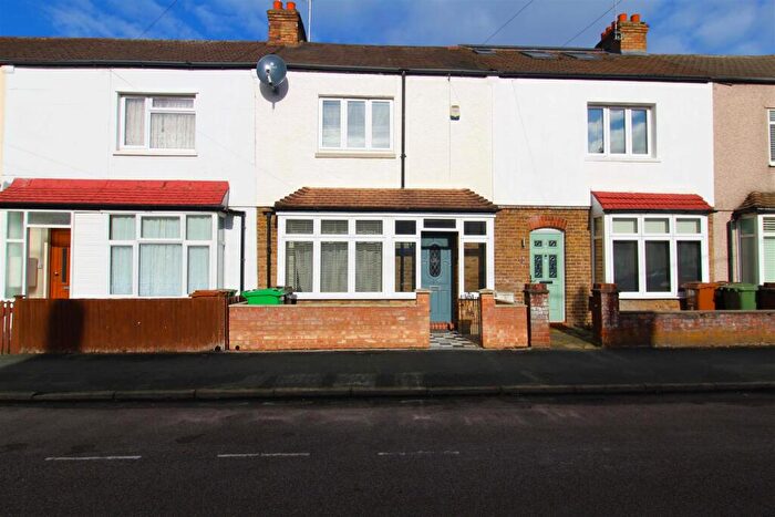 2 Bedroom House For Sale In Pylbrook Road, Sutton, SM1