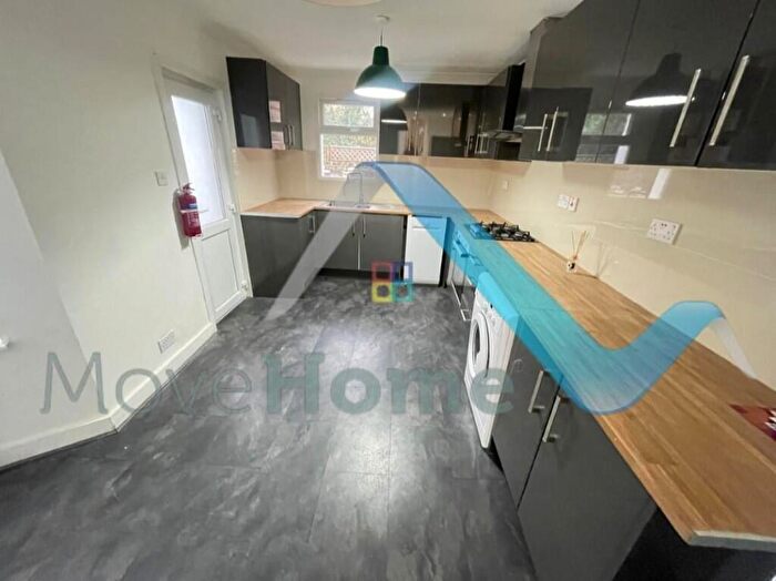 4 Bedroom Terraced House To Rent In Bow Common Lane, London, E3