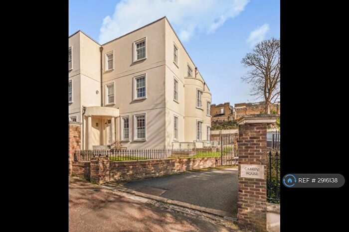 2 Bedroom Flat To Rent In Cabrini House, London, SE23
