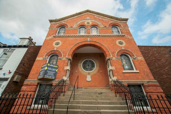 2 Bedroom Ground Flat To Rent In Flat, Chapel Court, Market Place, Hornsea, East Riding Of Yorkshire, HU18