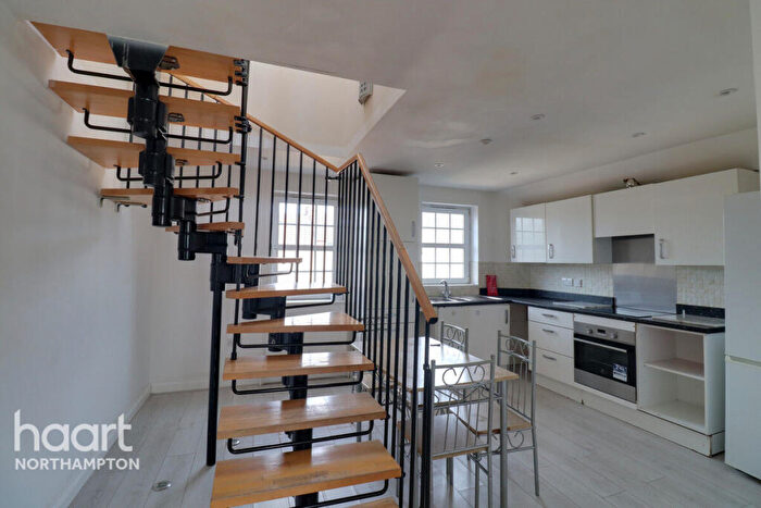 2 Bedroom Apartment To Rent In St Andrews Road, Northampton, NN2