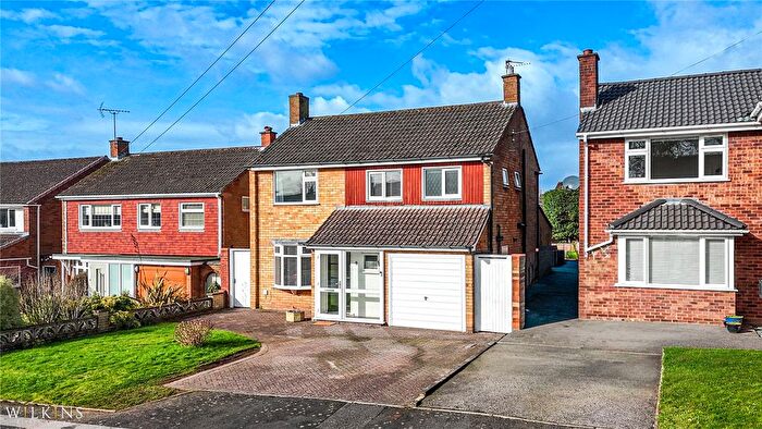 3 Bedroom Detached House For Sale In Essex Road, Sutton Coldfield, West Midlands, B75