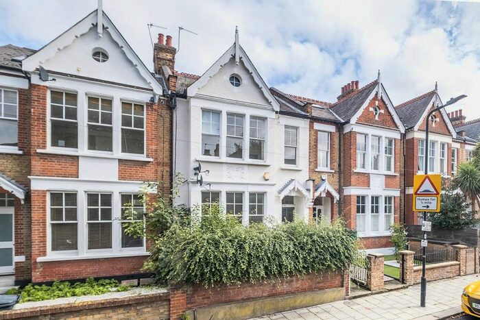 5 Bedroom Flat To Rent In Crescent Lane, London, SW4