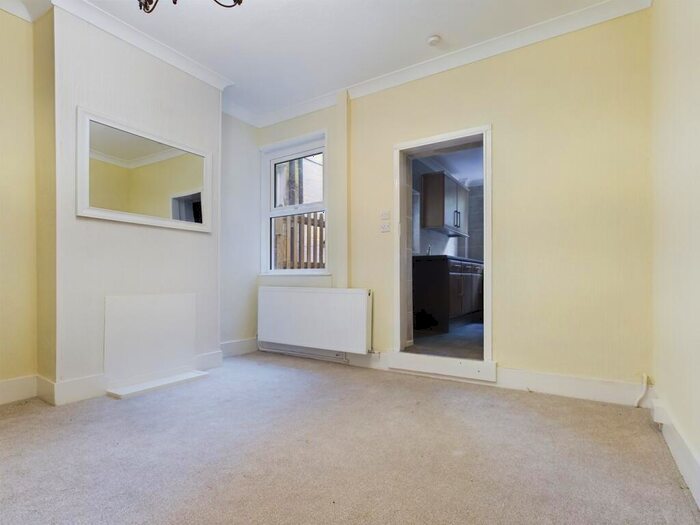 2 Bedroom Terraced House To Rent In Winchester Road, Town Centre, Basingstoke, RG21