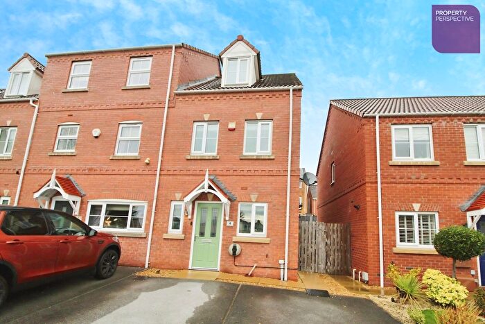 3 Bedroom End Of Terrace House For Sale In Springfield Mews, Lofthouse, Wakefield, WF3