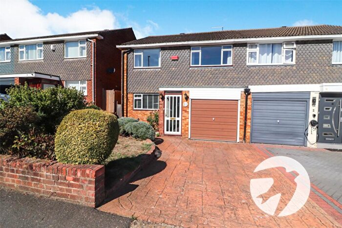 3 Bedroom Semi-Detached House For Sale In Mortimer Road, Erith, DA8