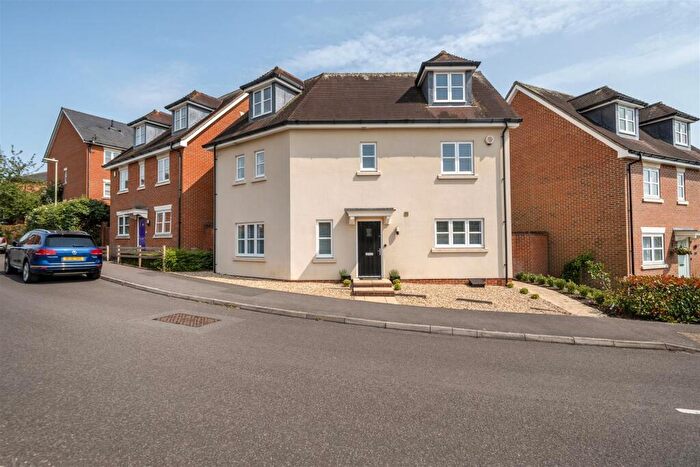 5 Bedroom Detached House For Sale In Knowle Avenue, Knowle, PO17