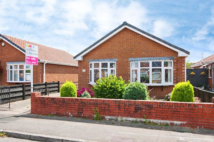 2 Bedroom Detached House For Sale In Whitethorn Close, York, YO31