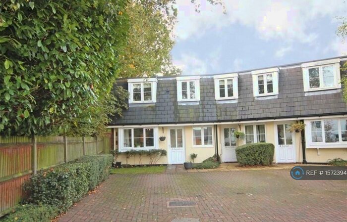 1 Bedroom Maisonette To Rent In Kimptons Court, Woolmer Green, SG3