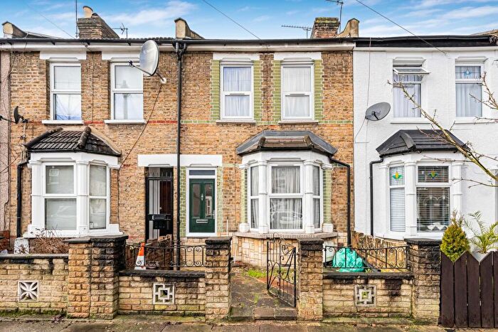 2 Bedroom House For Sale In Sheldon Road, London, N18