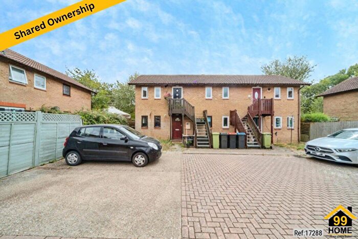 1 Bedroom Maisonette For Sale In Newbury Court, Milton Keynes, MK3