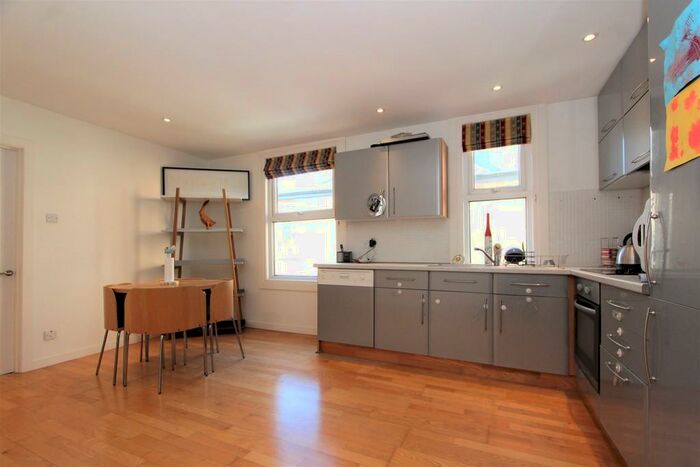 2 Bedroom Maisonette To Rent In Albert Road, Alexandra Park, N22