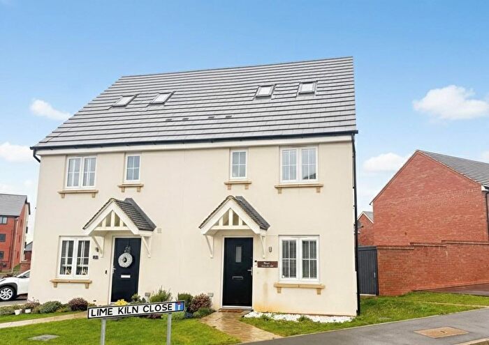 3 Bedroom Semi Detached House For Sale In Lime Kiln Close, Boughton, Northampton, NN2