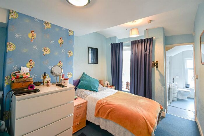 3 Bedroom Terraced House For Sale In Wilfred Street, Barry, CF63
