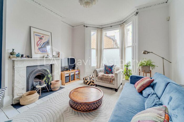 3 Bedroom Terraced House To Rent In Trinder Road, Crouch Hill, London, N19