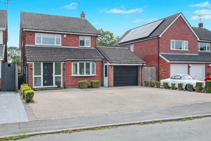 3 Bedroom Detached House For Sale In Grove Road, Ansty, CV7